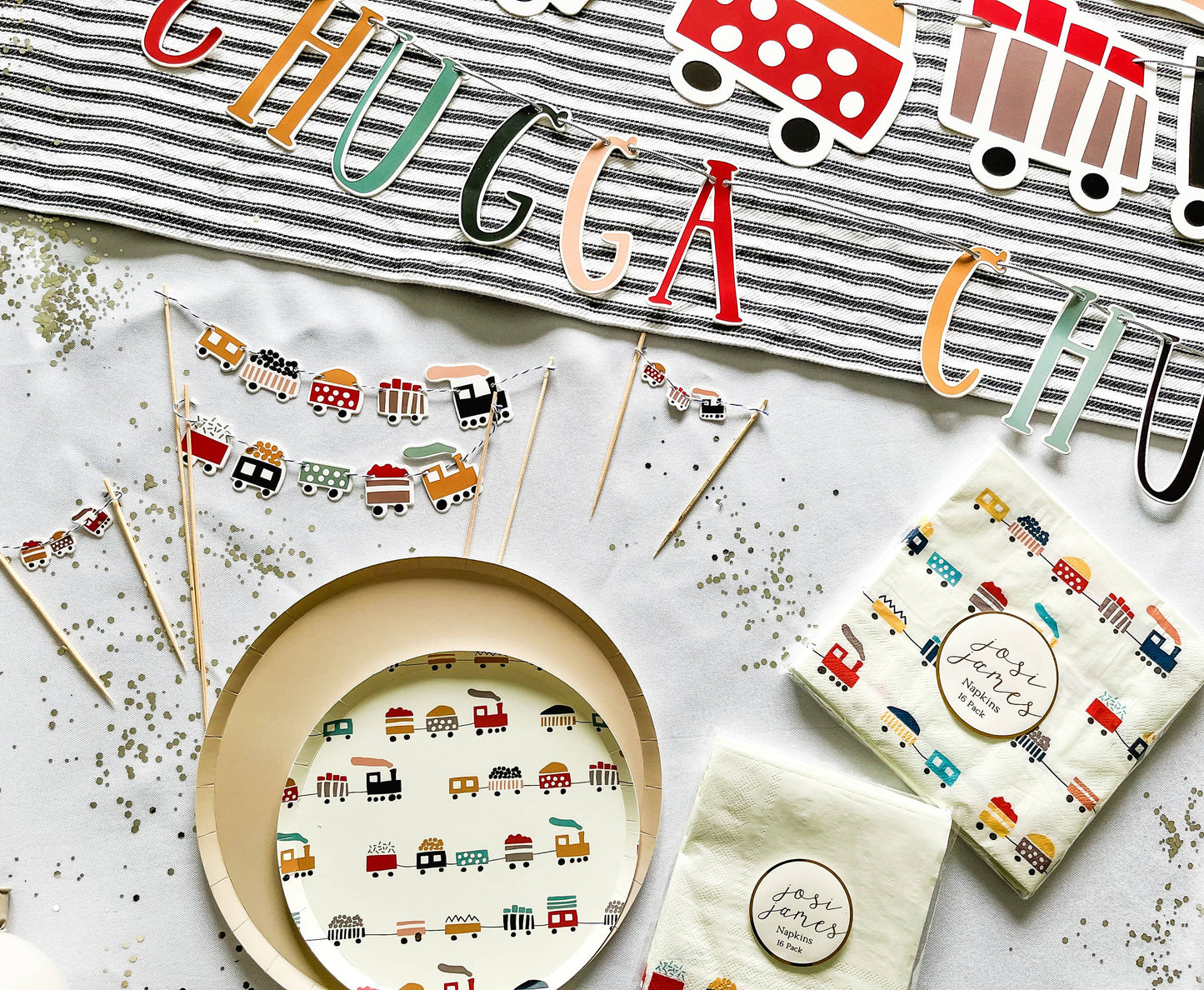 8 piattini in carta - trenino