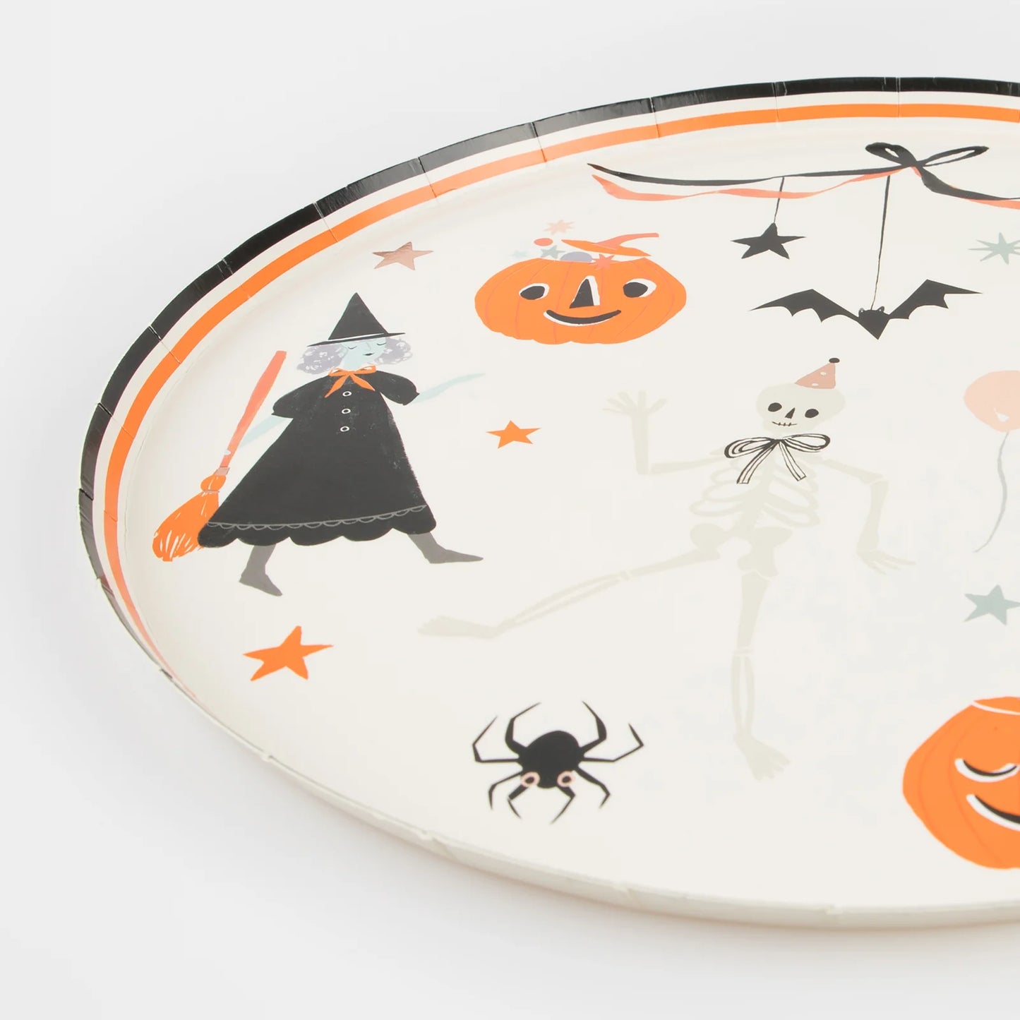 8 piatti grandi in carta - Halloween Personaggi Illustrati