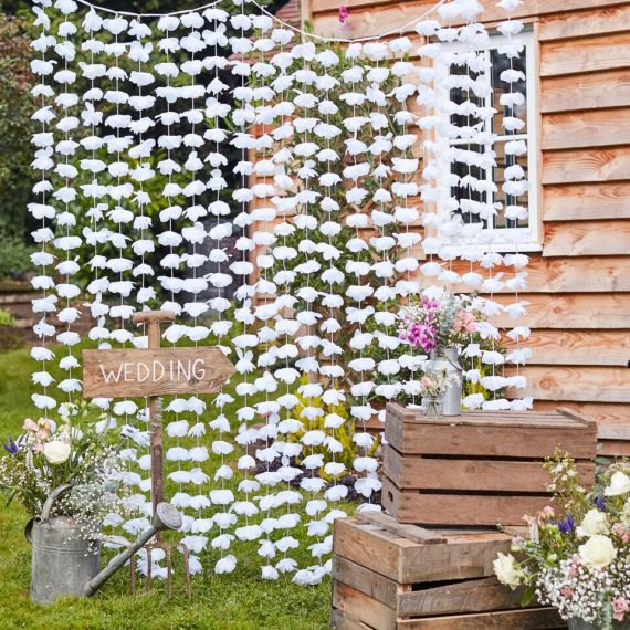 backdrop decorativo in stoffa - fiori bianchi
